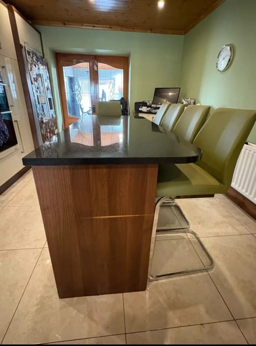 Kitchen island - Image 4