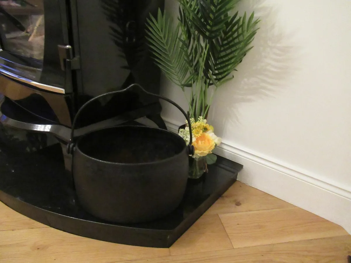 antique vintage cottage pot garden fire cauldron - Image 2