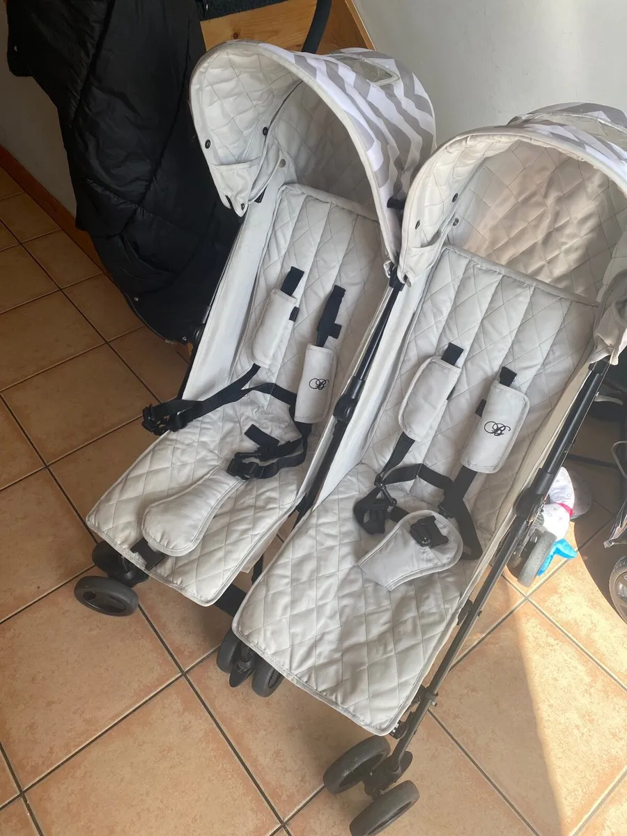 Double stroller - Image 1
