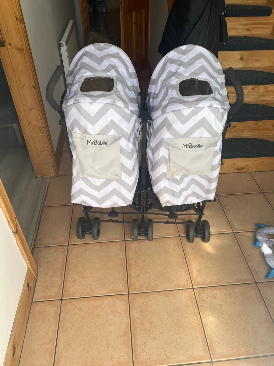 Double stroller - Image 2