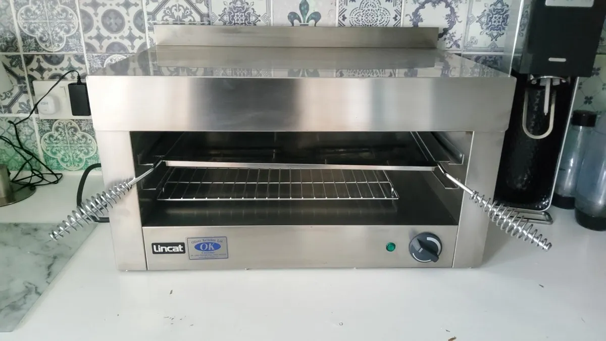Grill - Image 2