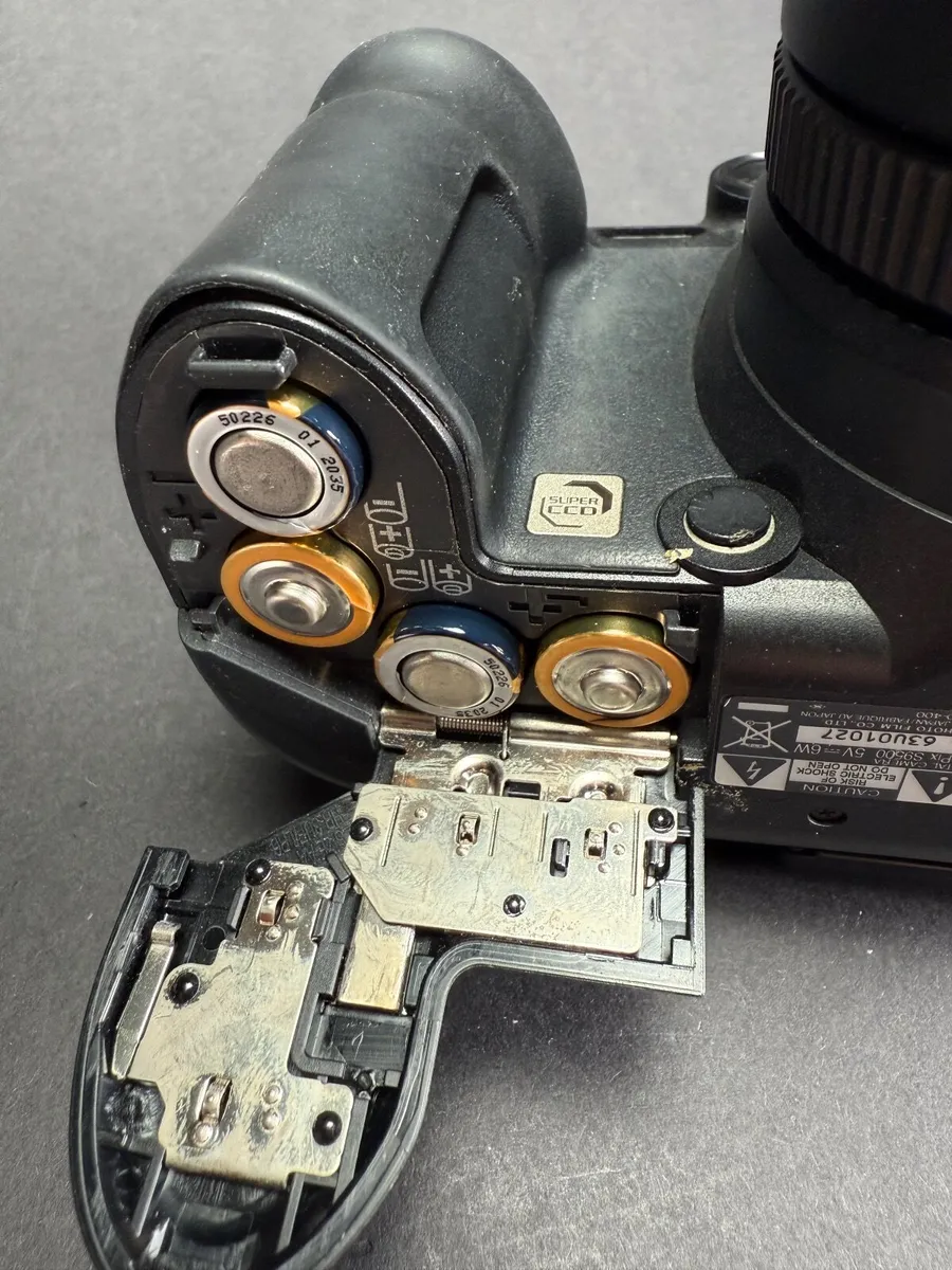 Fujifilm FinePix S9500 - Image 3