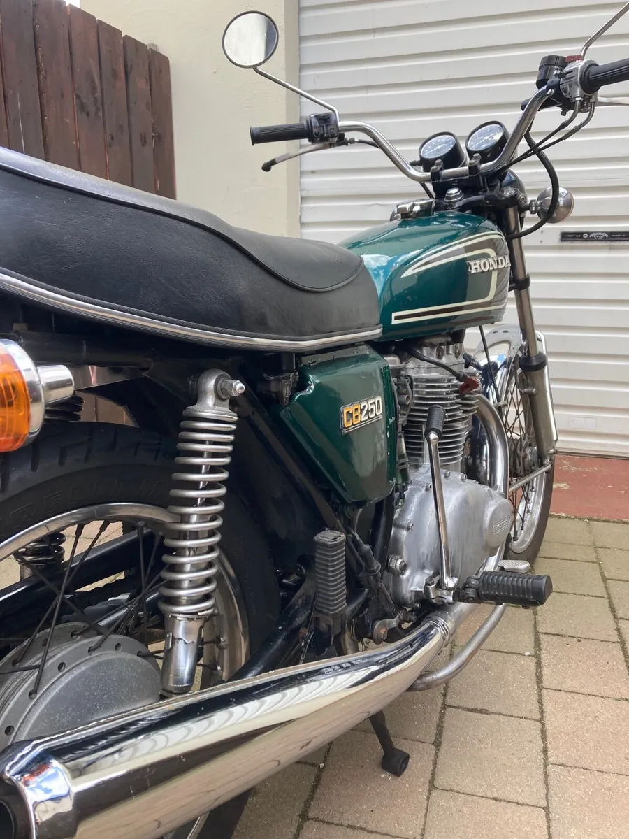 Honda CB250 G5 1974 - Image 4