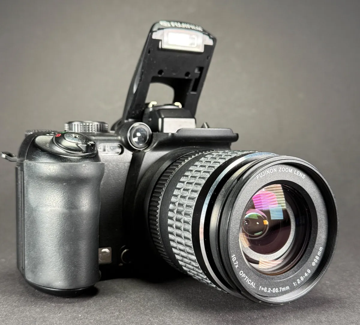 Fujifilm FinePix S9500 - Image 4