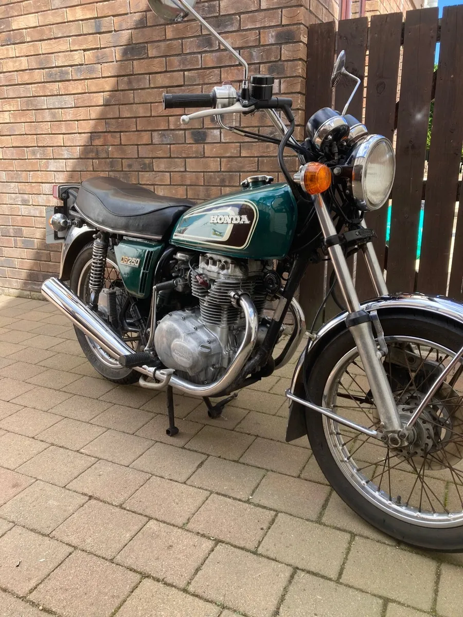 Honda CB250 G5 1974 - Image 1