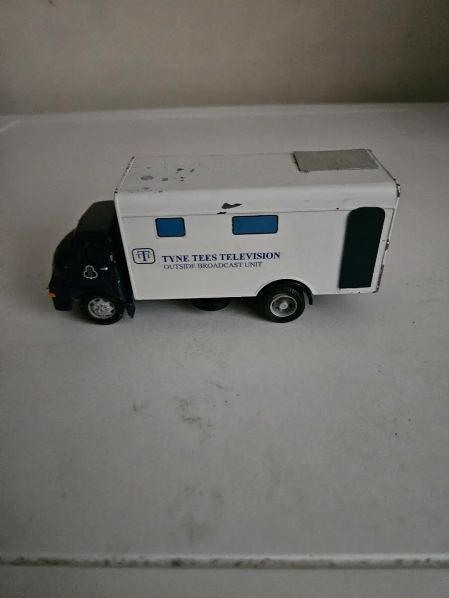 Corgi Code3 Truck 1.50 - Image 2