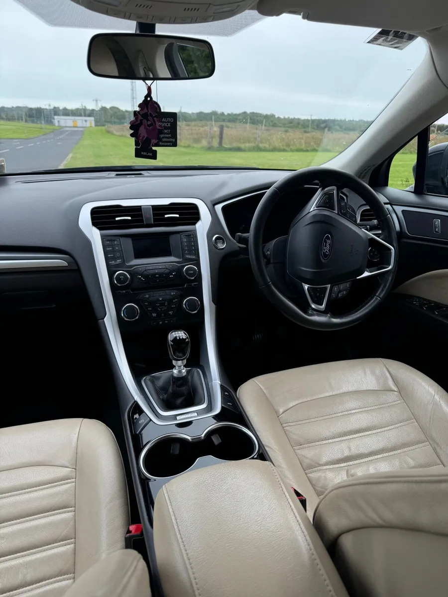 Ford Mondeo 2017 - Image 2