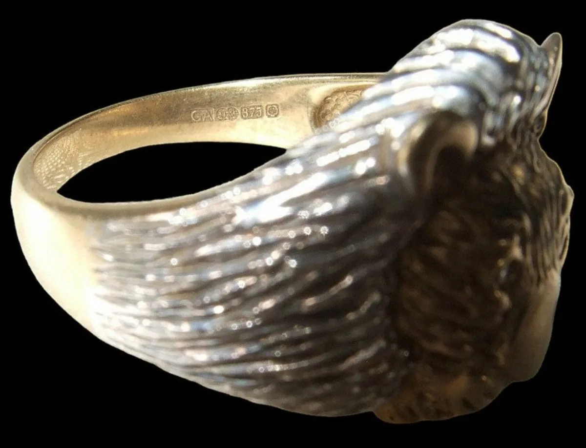 Vintage Hallmarked 9K Gold/Diamond Lion Ring - Image 4