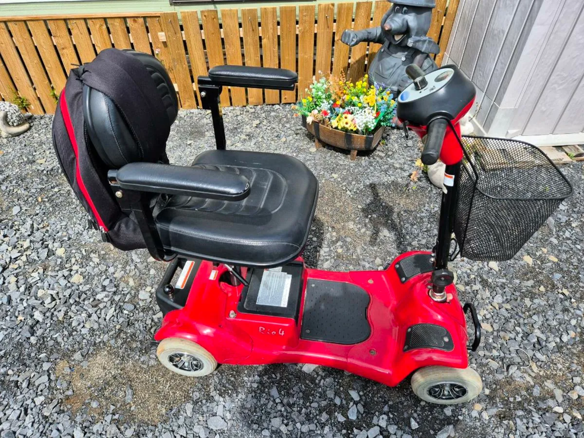Rio 4 foldable mobility scooter⁷ - Image 1