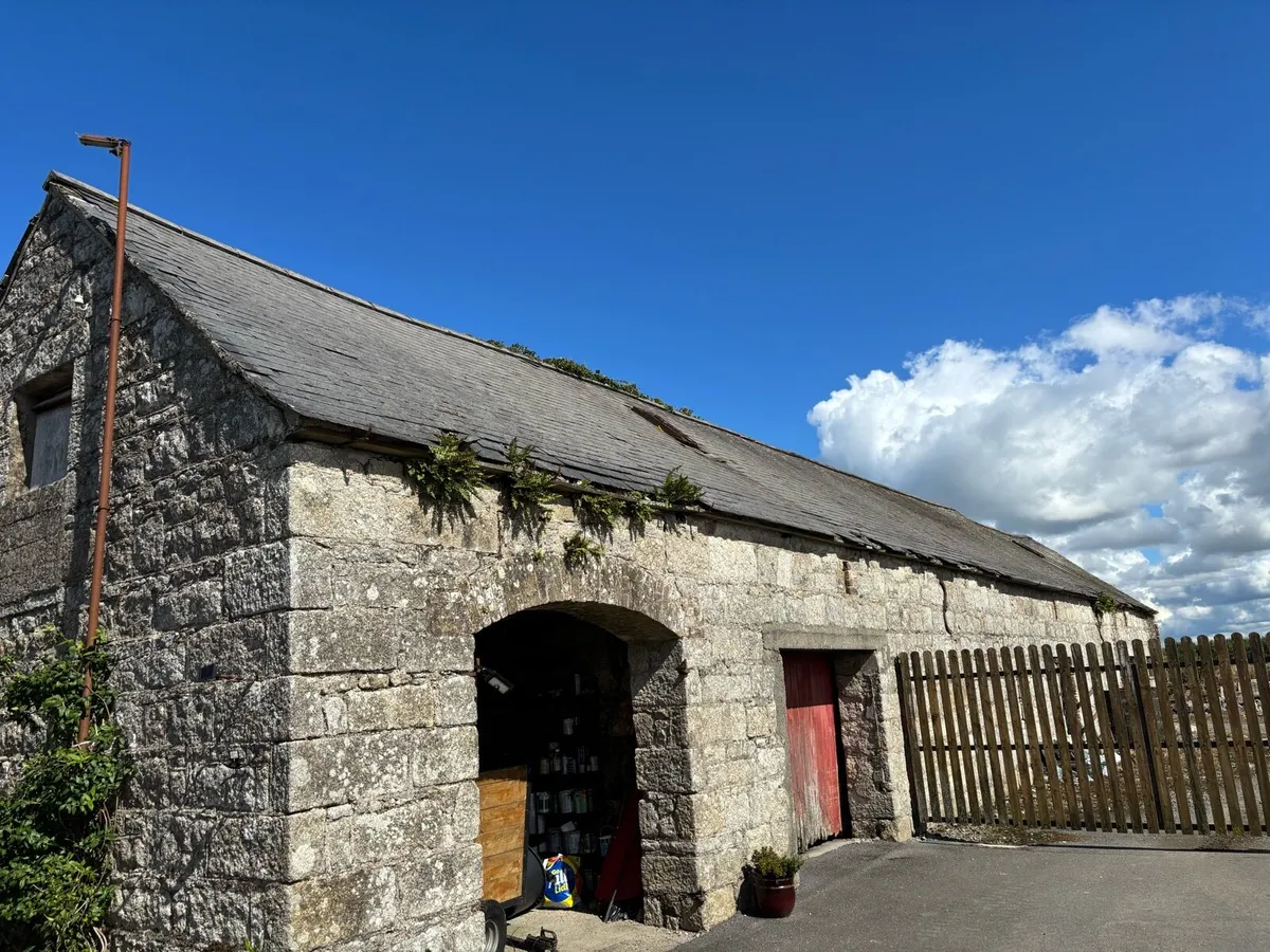 Old “Costal Slates” (Old Stable/Coach House) - Image 1