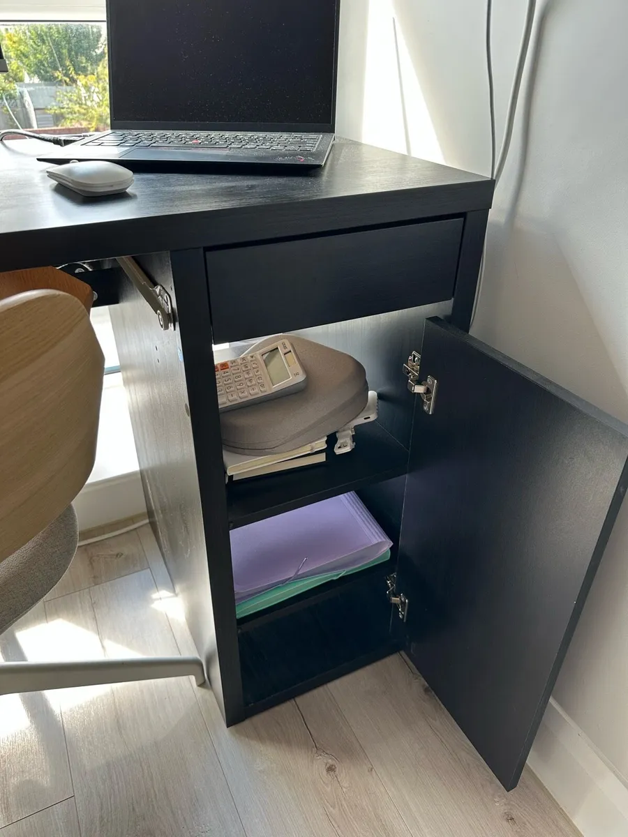 Desk & Office chair set €130 (ONO) - Image 4