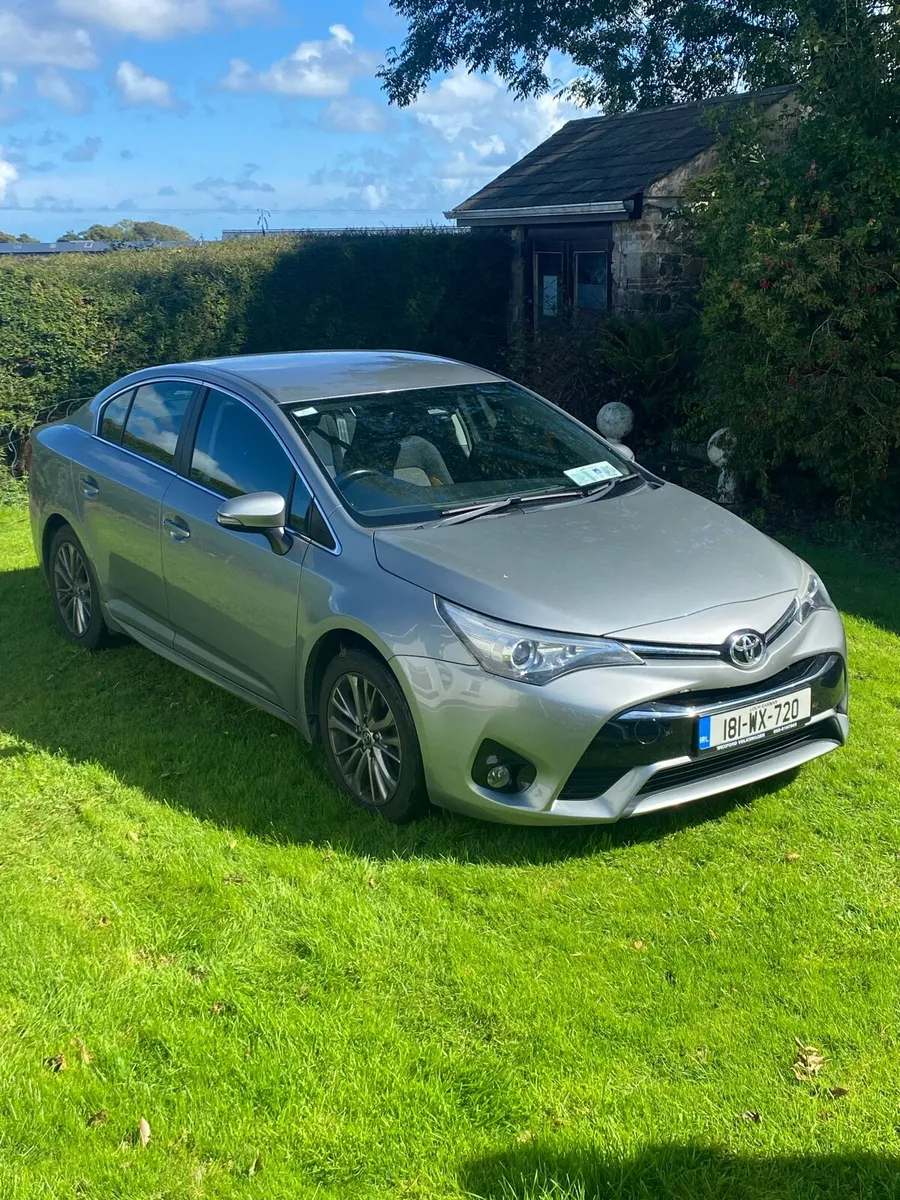 Toyota avensis 1.6 D SOL - Image 1