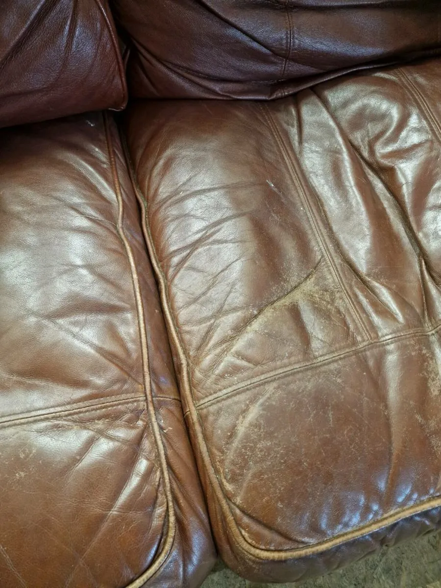 2 seater leather couch - Image 3