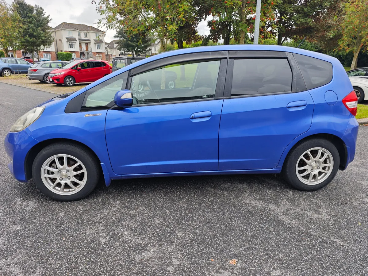 Honda Fit 2011 1.3Automatic - Image 4
