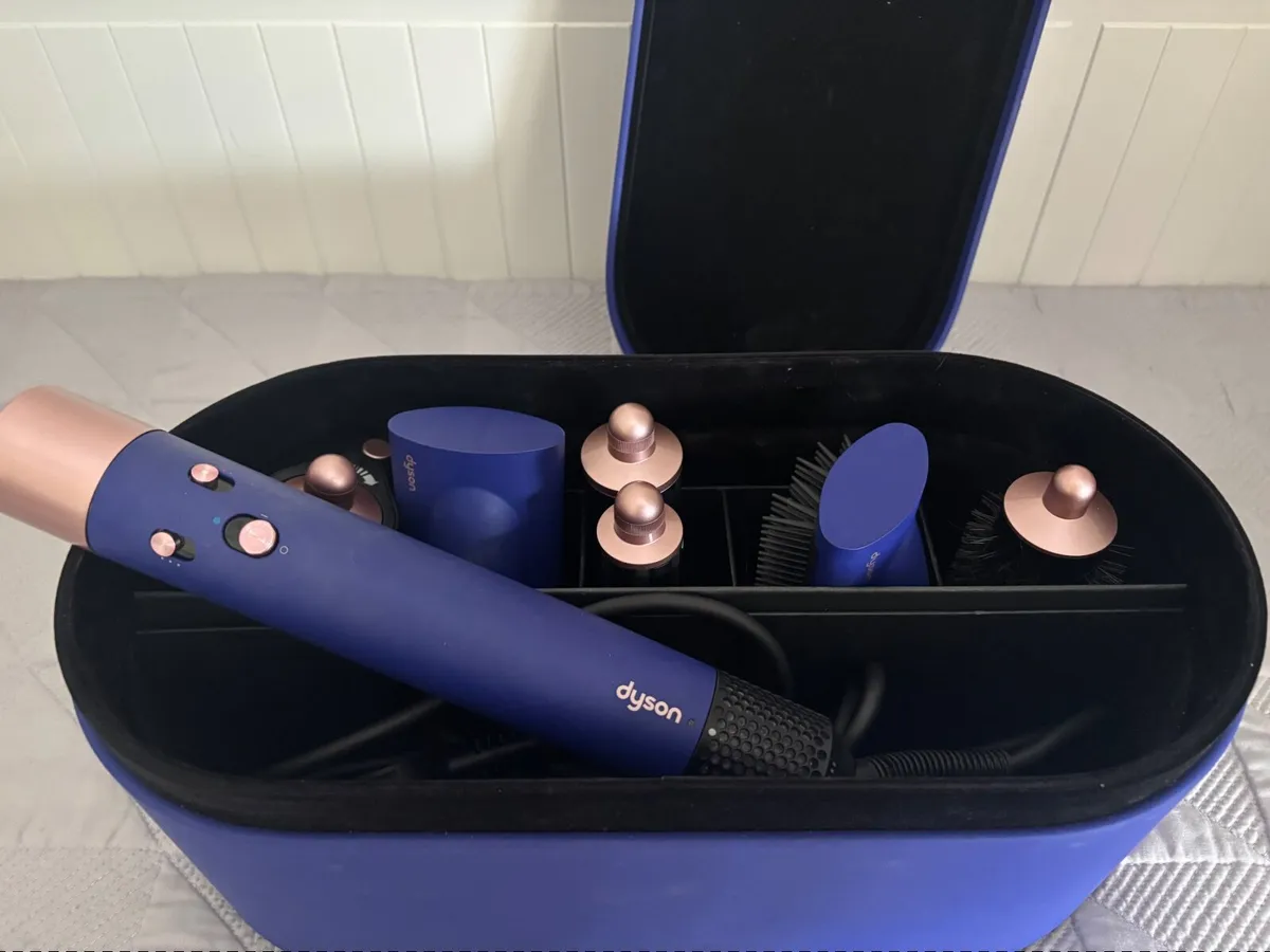 Dyson airwrap - Image 1