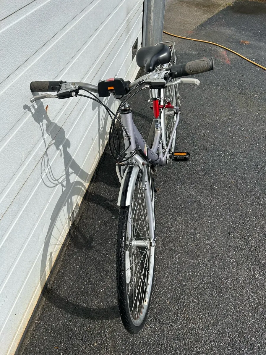 Women’s Raleigh bike 28” wheel - Image 2
