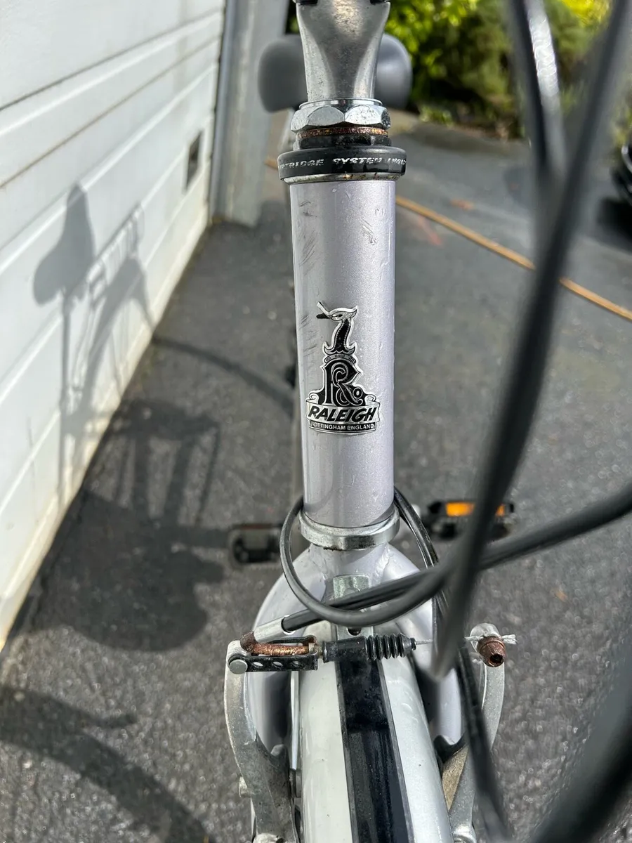 Women’s Raleigh bike 28” wheel - Image 3