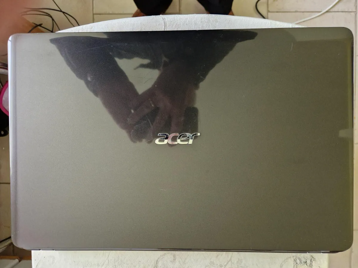 Acer Aspire 15.6inch Laptop, Core i5, 2.6GHz, 4GB - Image 2