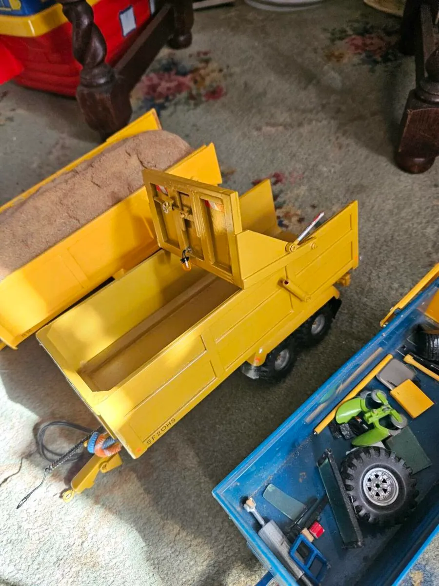Britain's Farm Trailers - Image 3