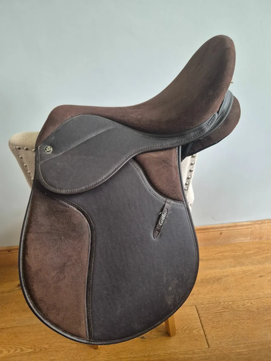 Pony saddle - Image 1