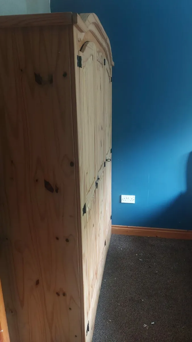 3 Door Solid Pine Wardrobe - Image 2