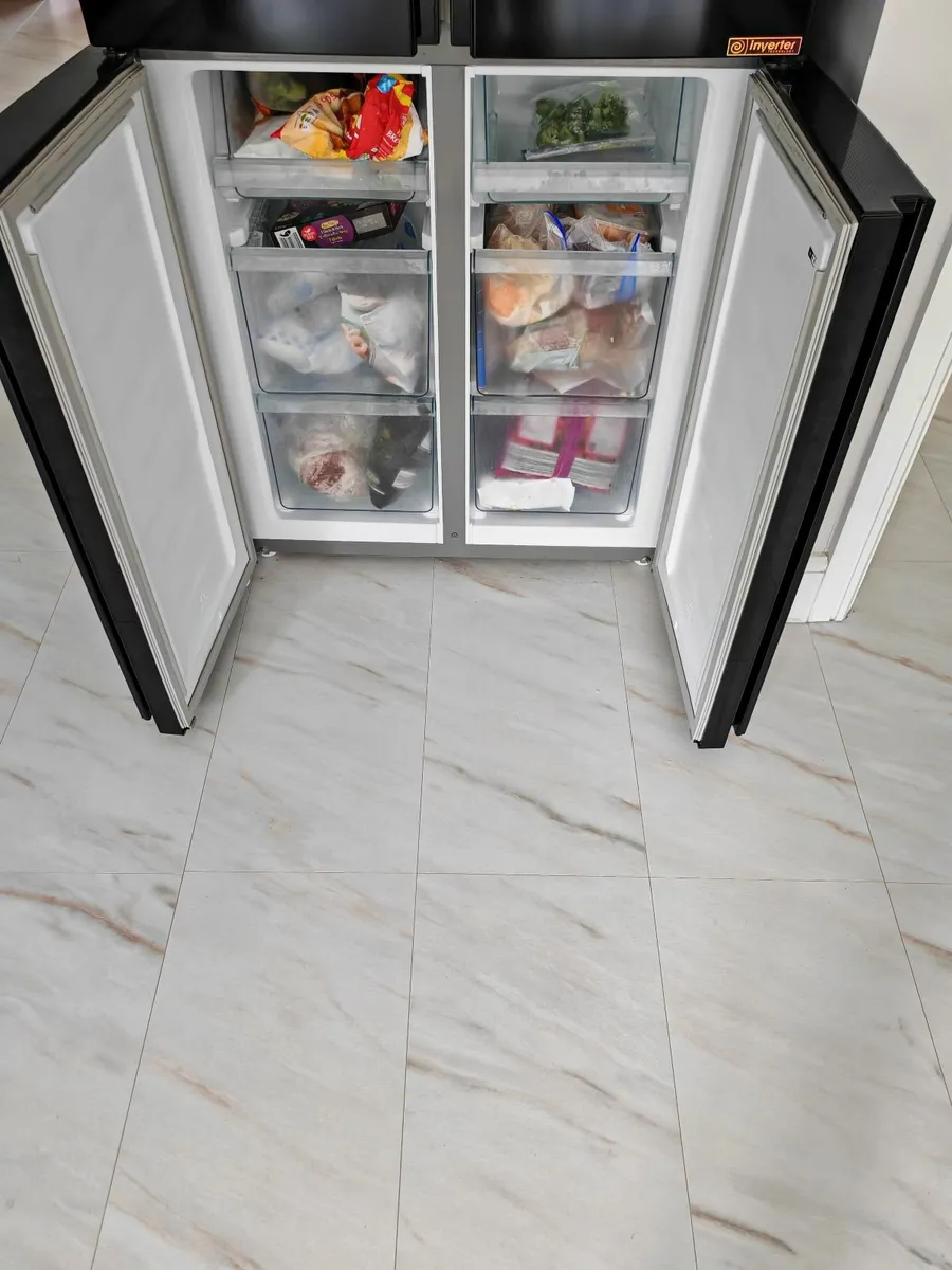 Black double door Fridge 427L - Image 3
