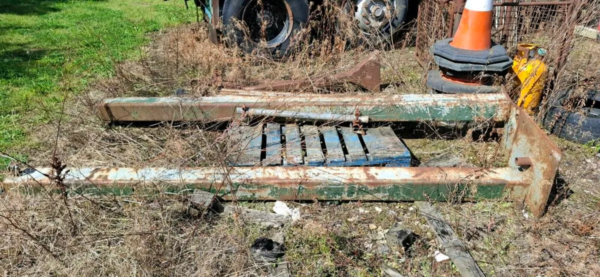 2 x Steel gate posts-10ft high- 6" sq box iron- 18 - Image 3