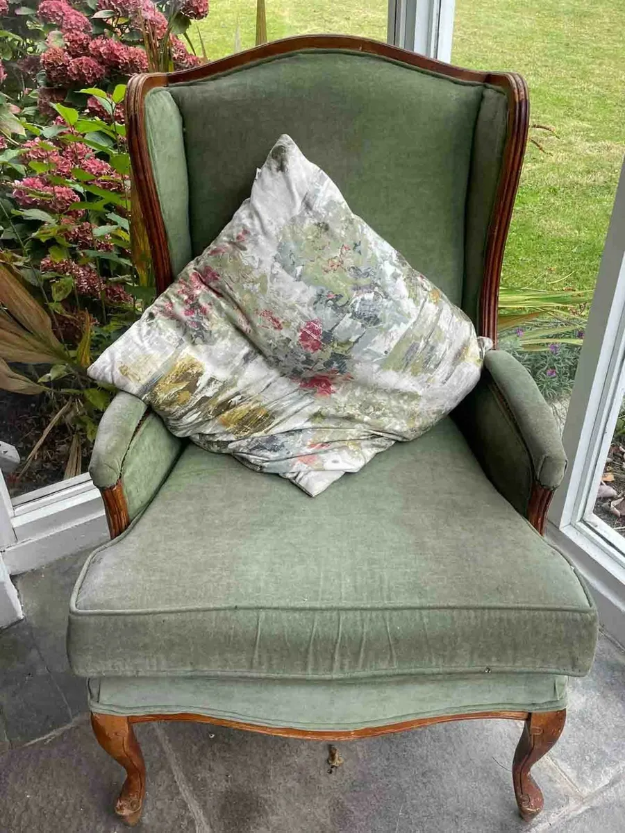 armchair - Image 4