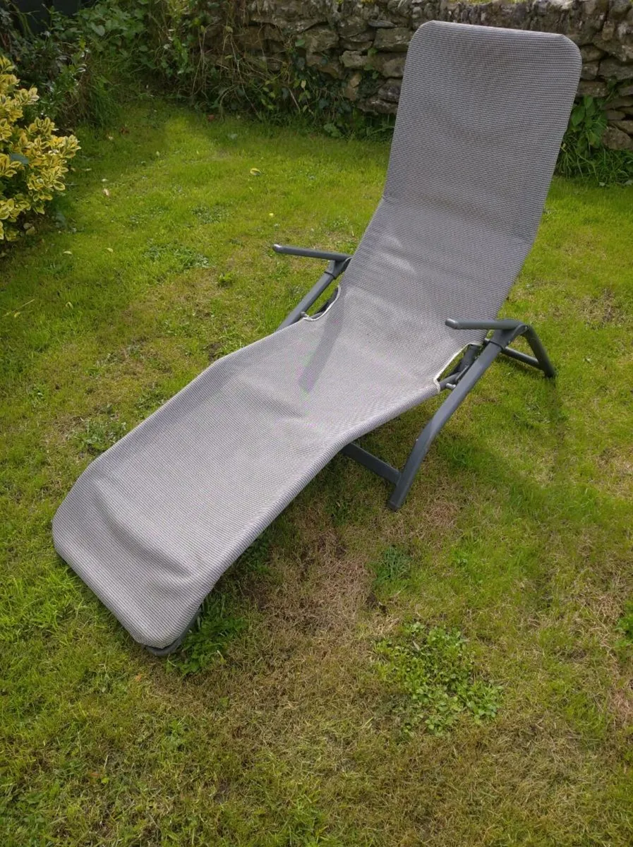 Sun lounger - Image 1