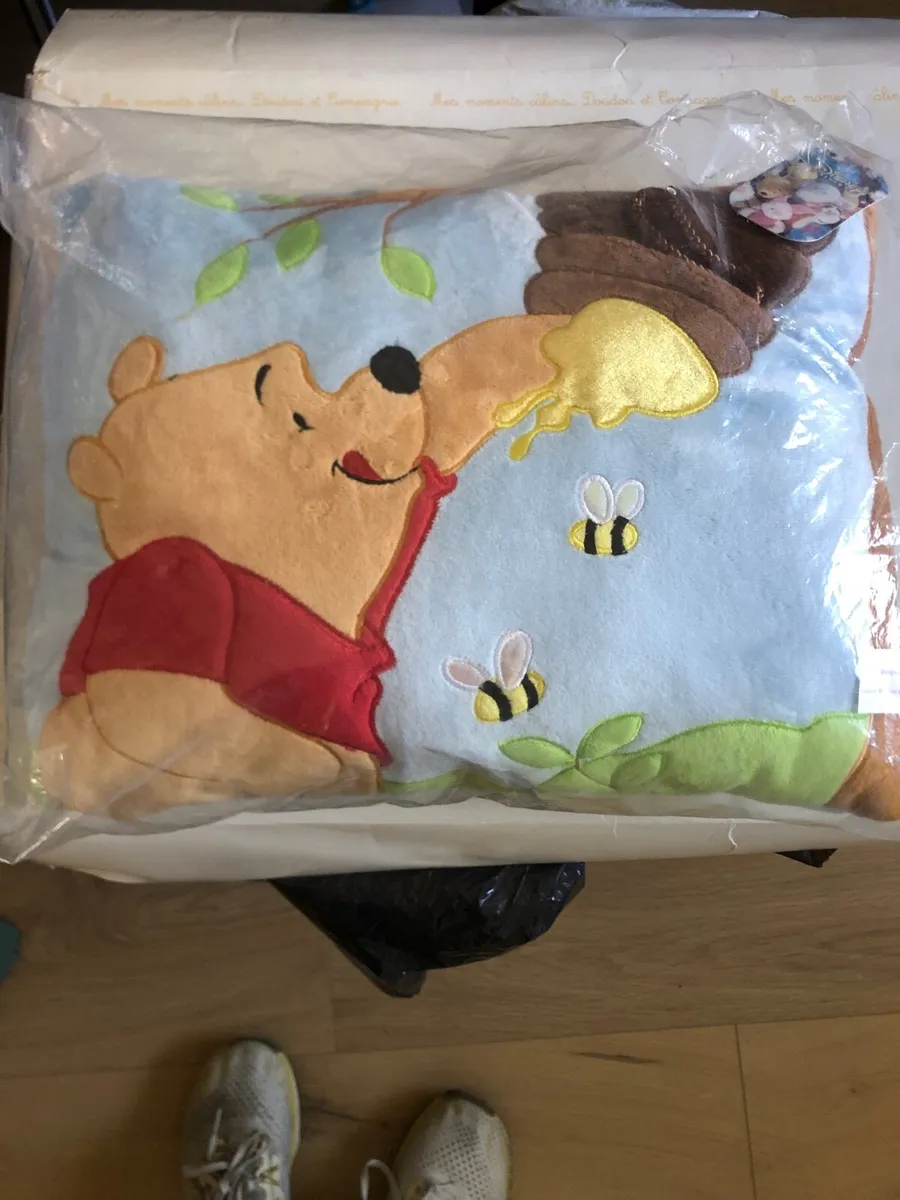 New Winnie the Pooh Disney cushion - Image 1