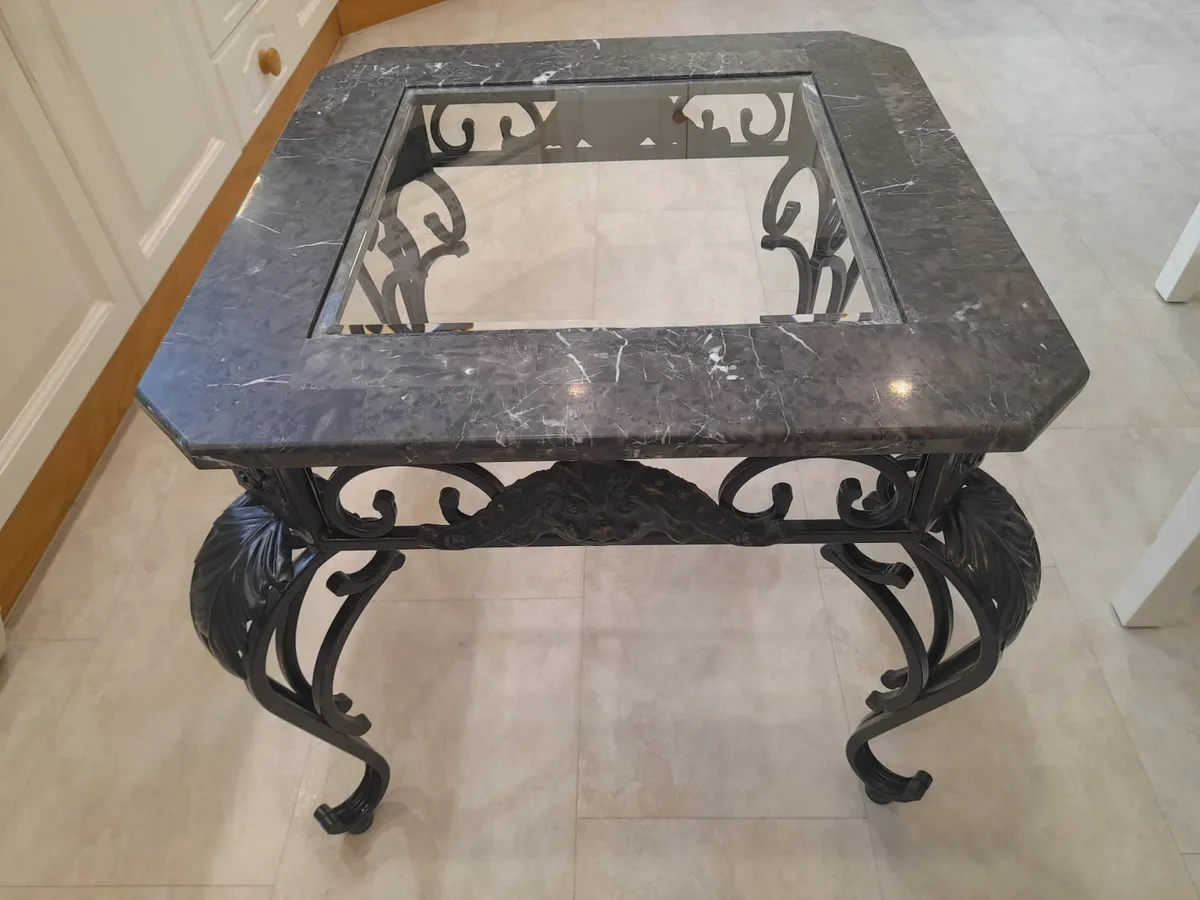 Occaisional table - Image 1