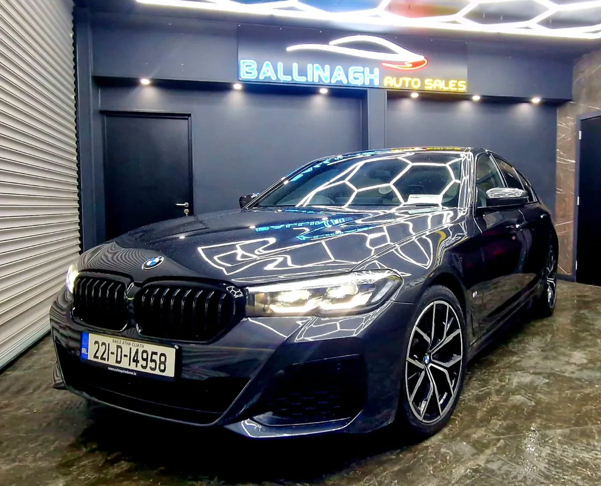 BMW 520D M-Sport 2022 SUNROOF - Image 1