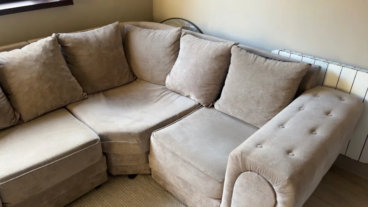 Corner sofa- cream/beige - Image 3