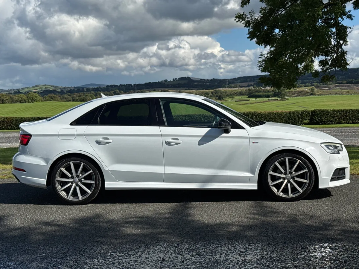 Audi A3 2017 S-Line 2.0 TDI 150 - Image 3