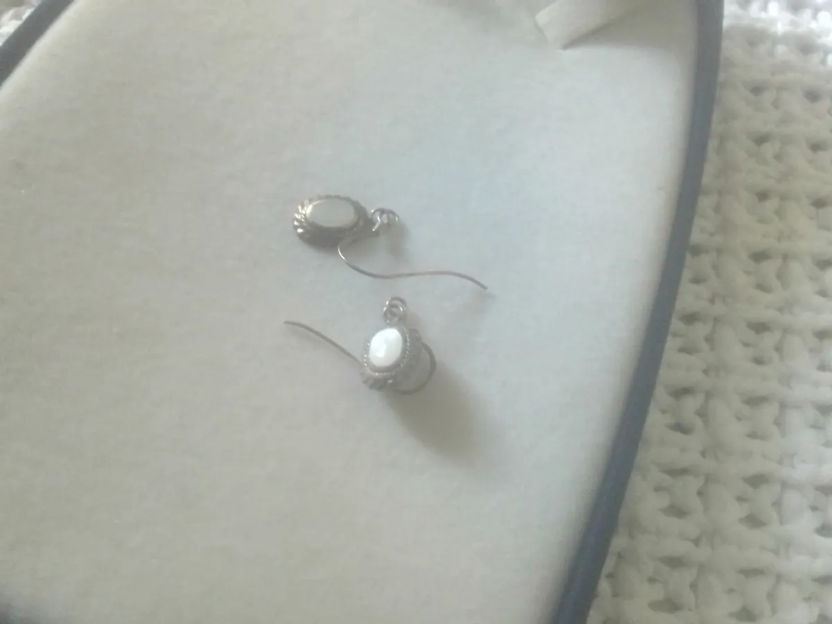 VICTORIAN STG  SILVER MOTHER of PEARL EARRINGS - Image 4