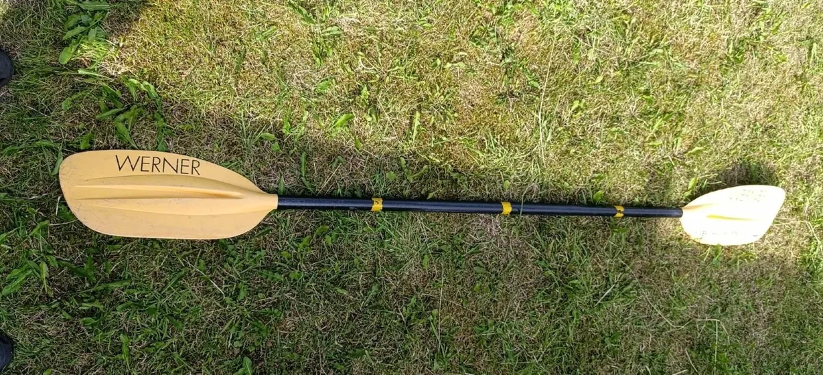 Kayaking paddle