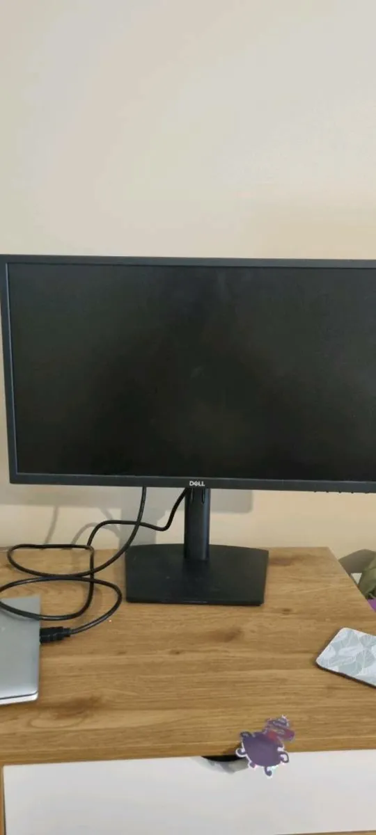 Dell 23.8" FULL HD DISPLAY - Image 1