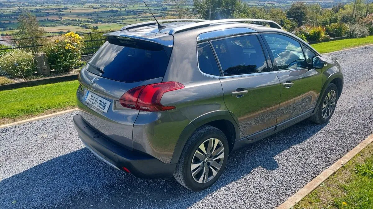 Car - Image 3