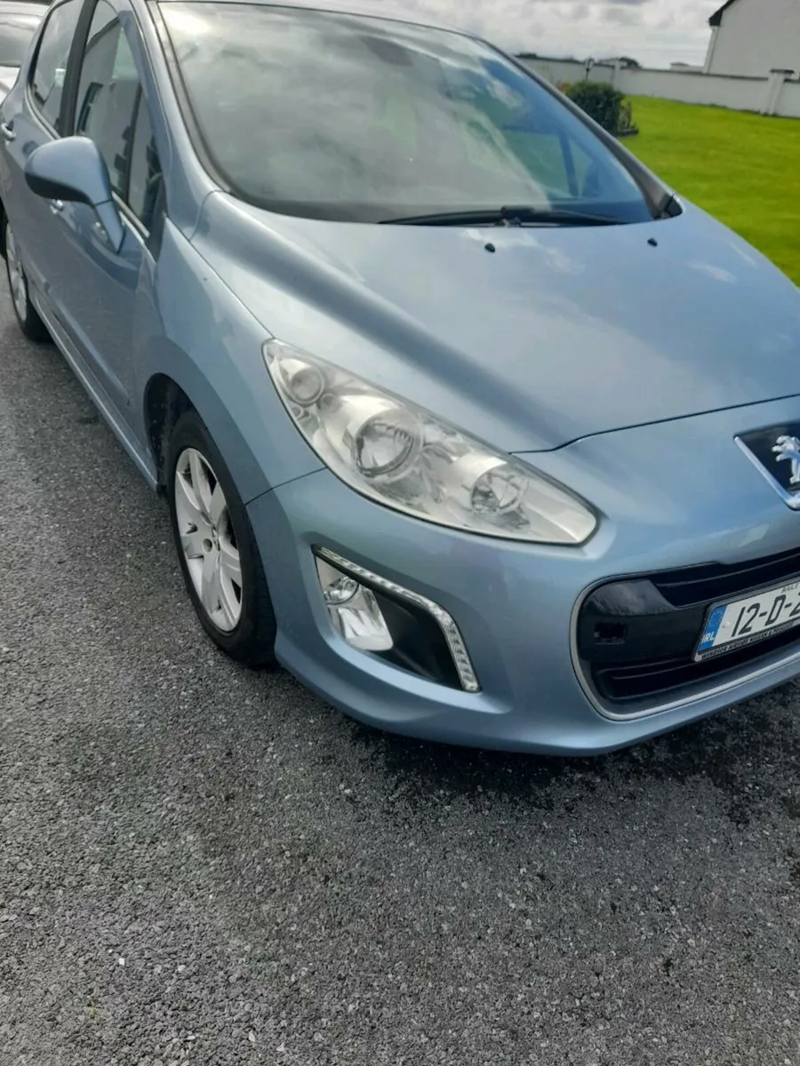Peugeot 308 2012 - Image 2
