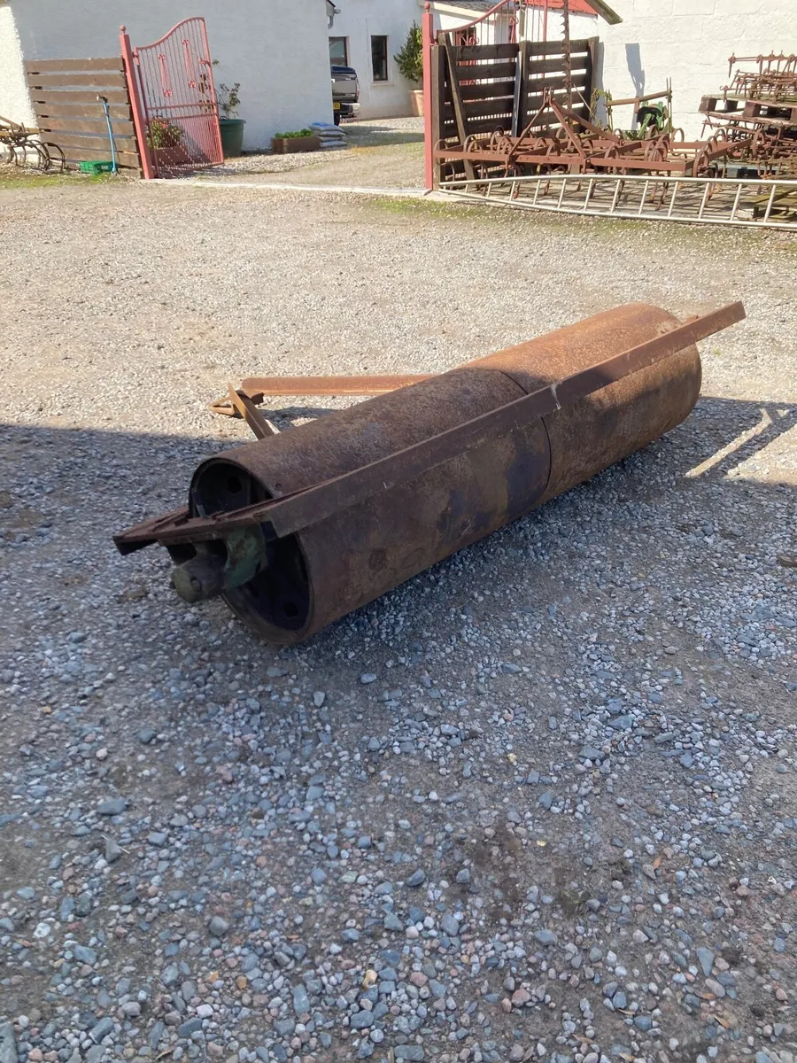 Roller - Image 4