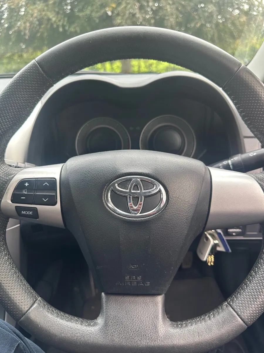 Toyota Corolla - Image 4
