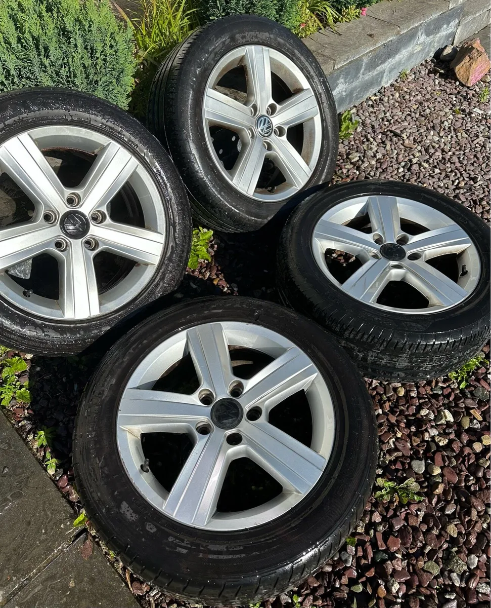 R16 Volkswagen Golf Original Alloys - Image 2