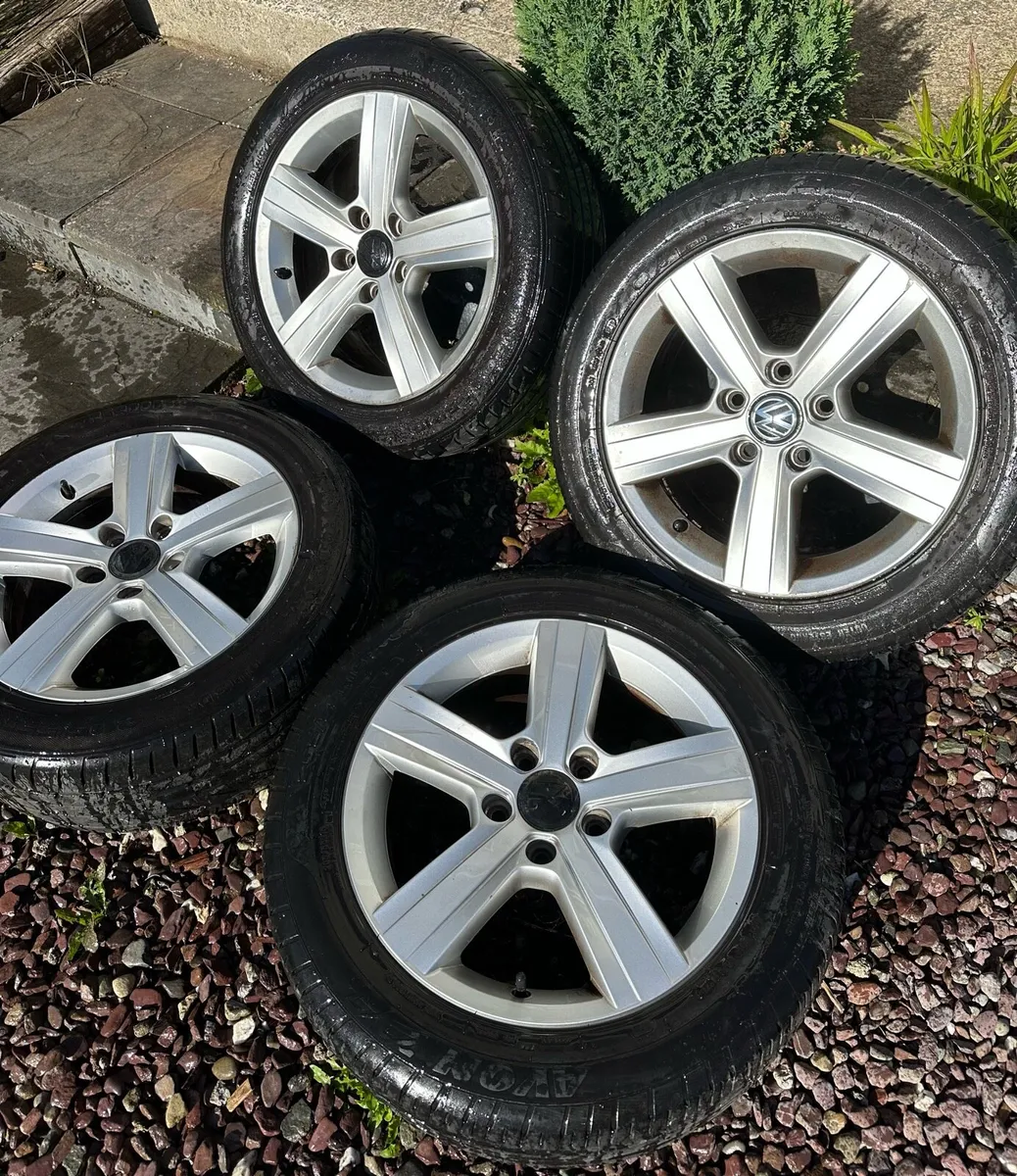 R16 Volkswagen Golf Original Alloys - Image 3