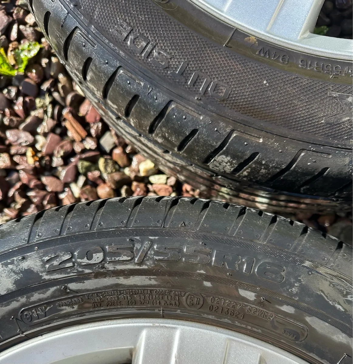 R16 Volkswagen Golf Original Alloys - Image 4