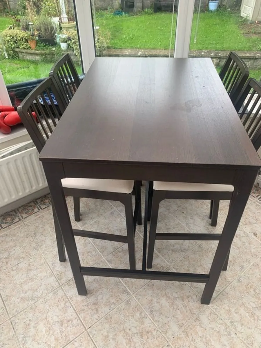 Breakfast table and chairs - Image 1