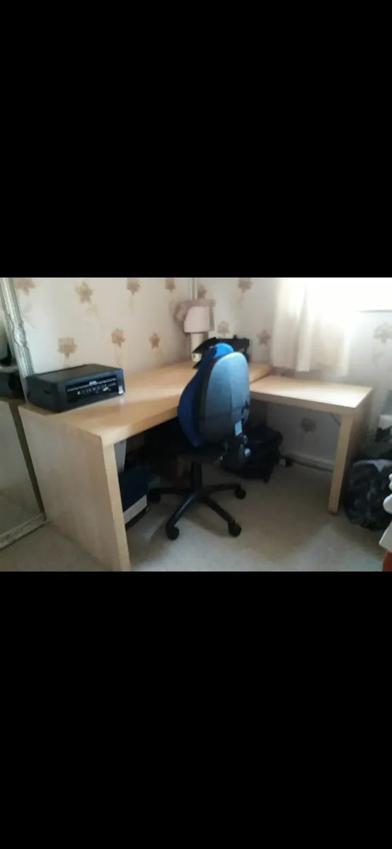 Desk and chair - Image 2