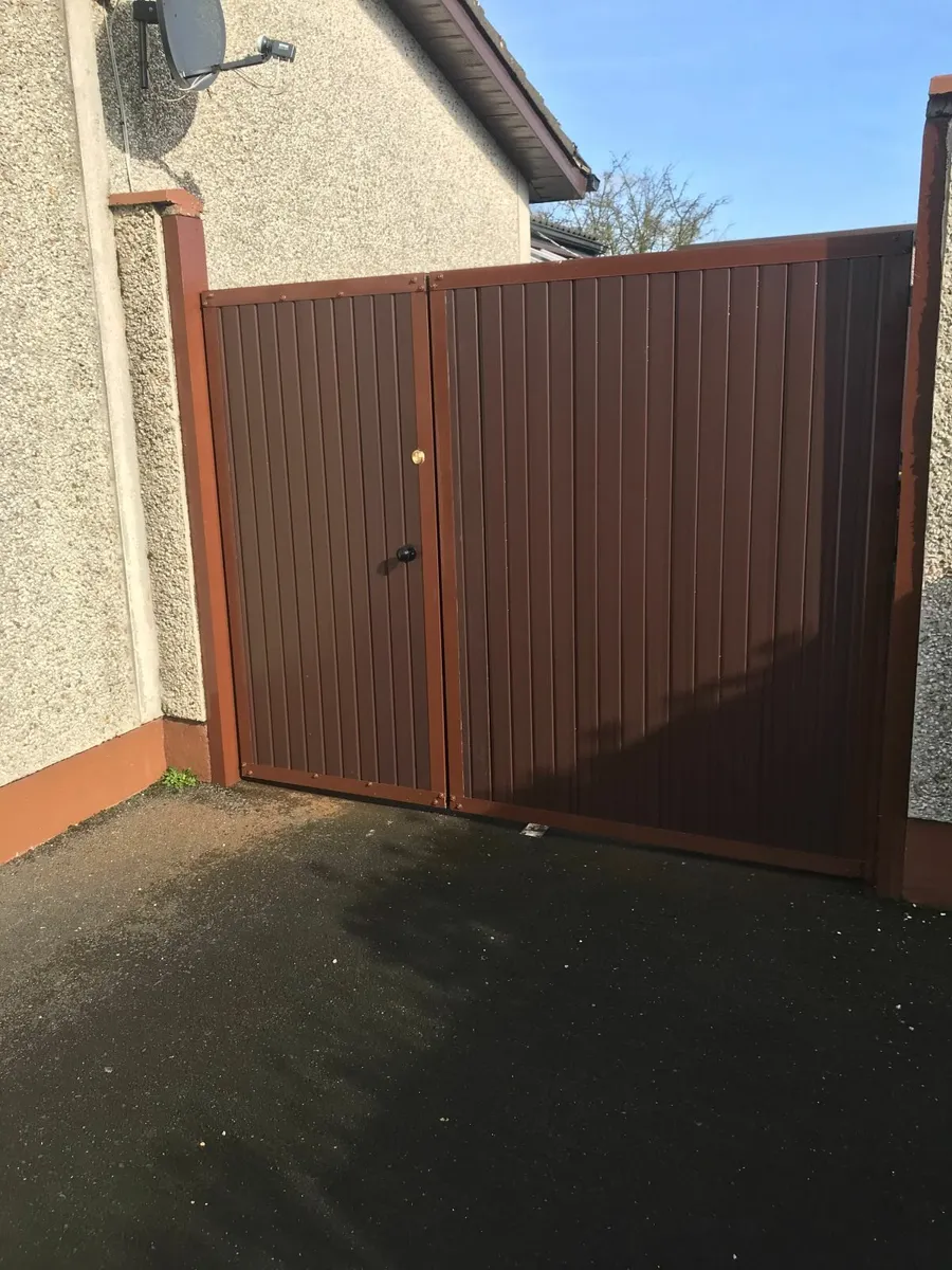 Gates - Image 1