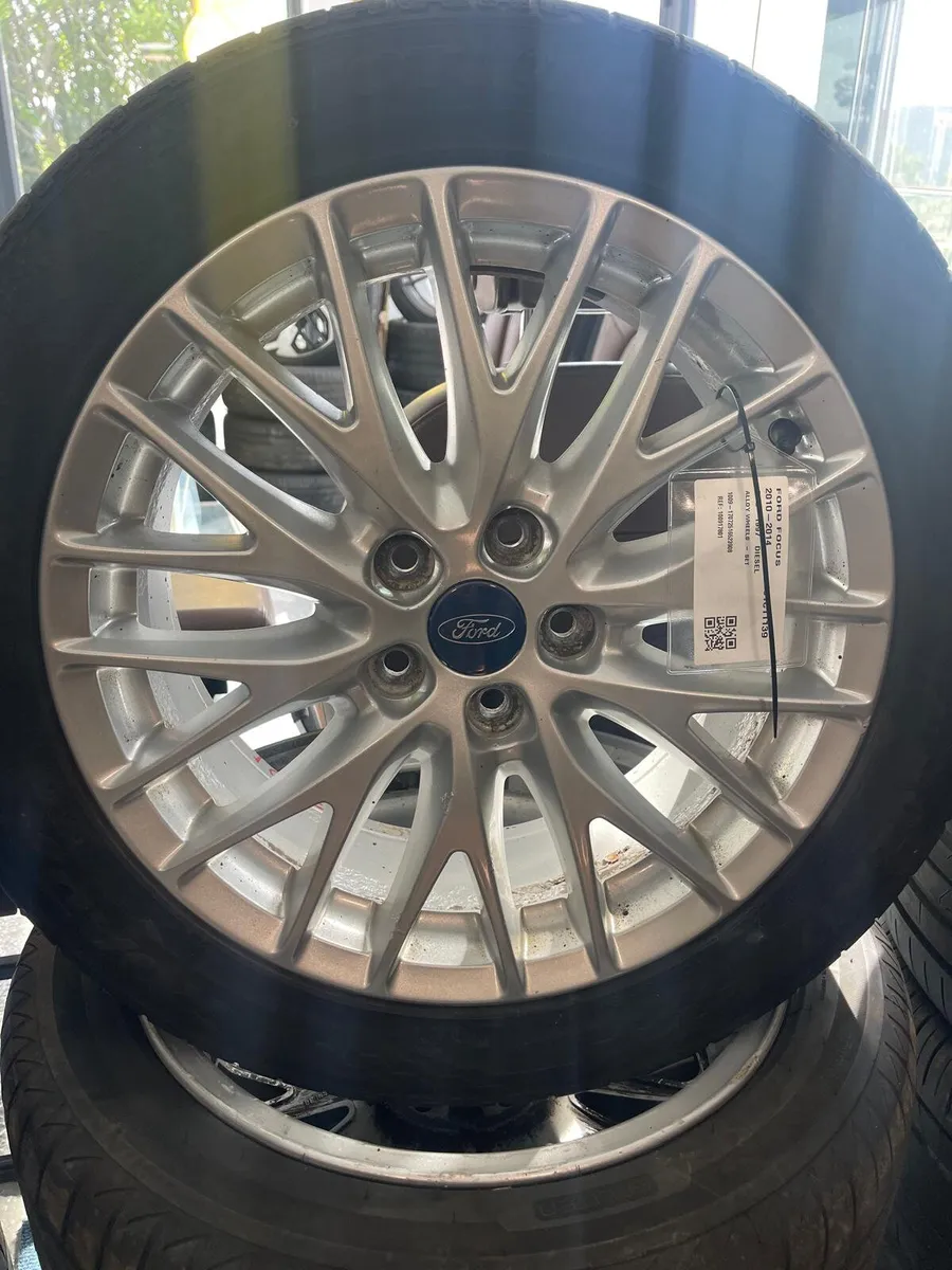 2013 Ford Focus 17" Alloy Wheel Set 215/50 R17 - Image 1