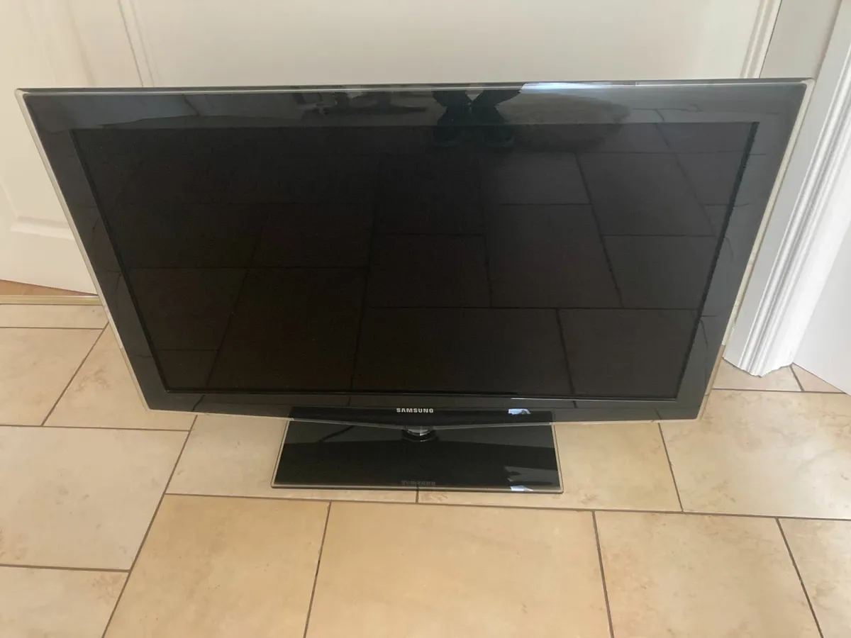 Samsung 40" TV - Image 1