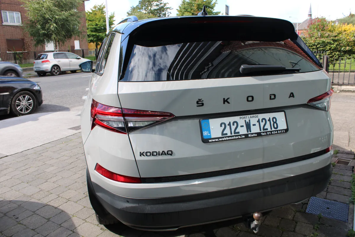 Skoda Kodiaq 2.0 DSG 7 SEAT AUTO 2021 - Image 4